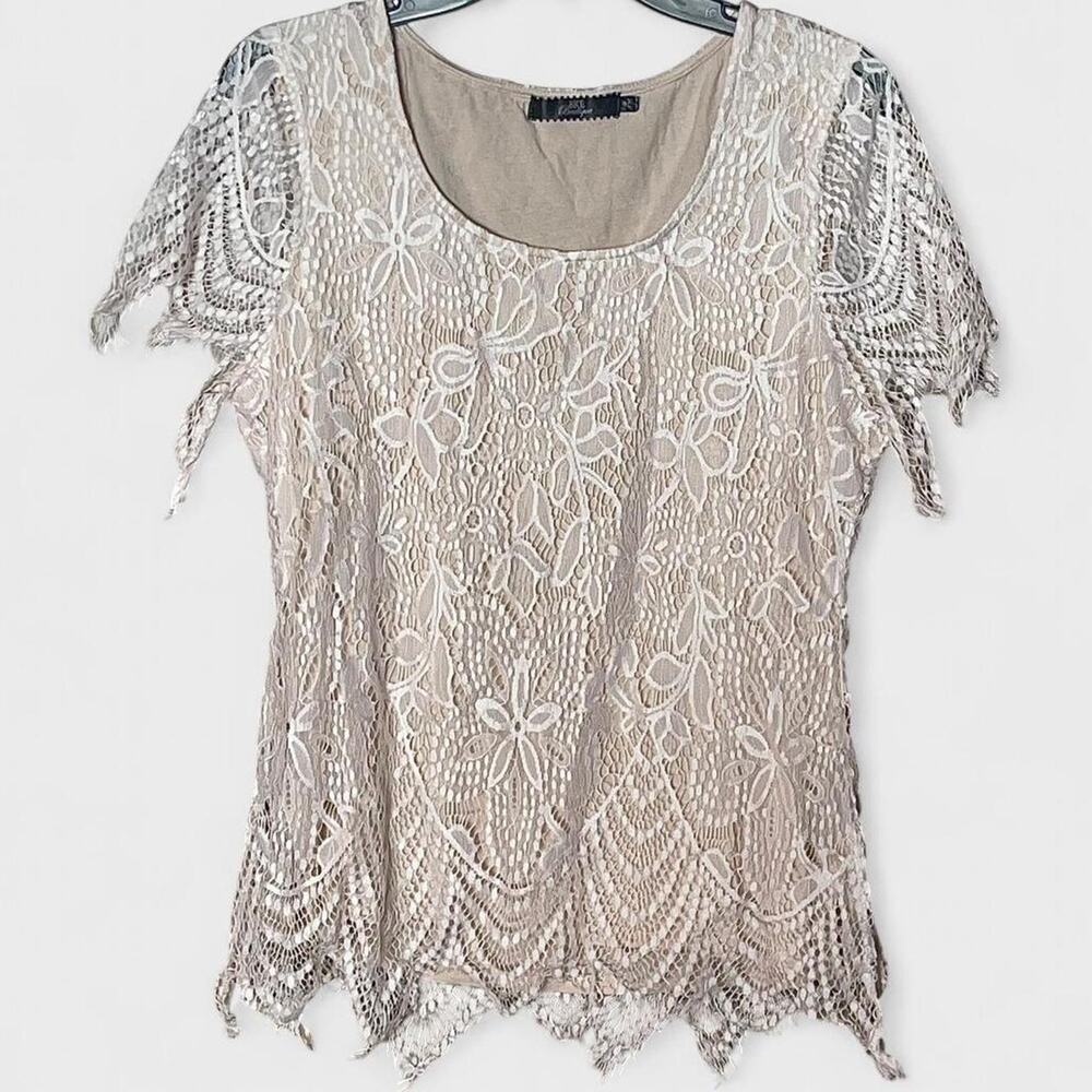 BKE Boutique White Knit Crochet Fringe Short Sleeve Top - Size XL